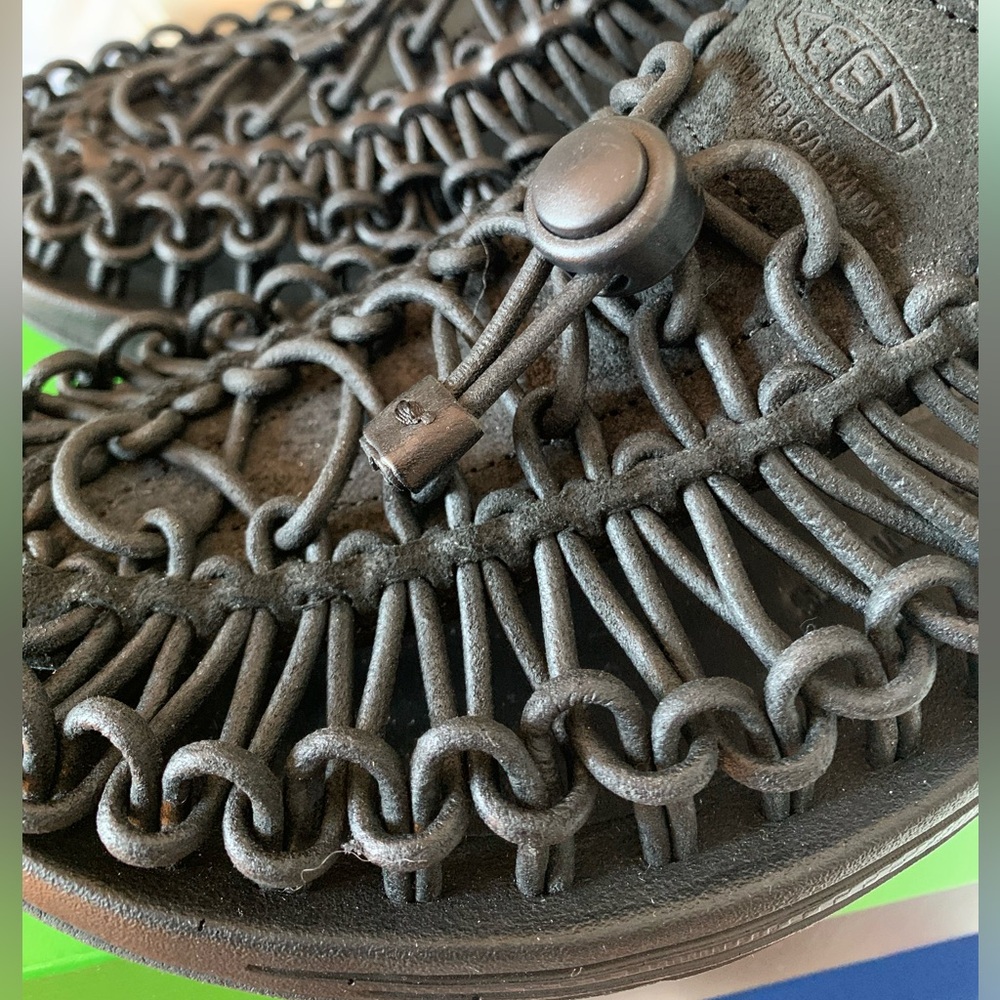 💙💙💙 Keen  UNEEK Premium Leather Black Slide size 8 💙💙💙 - Picture 7 of 7